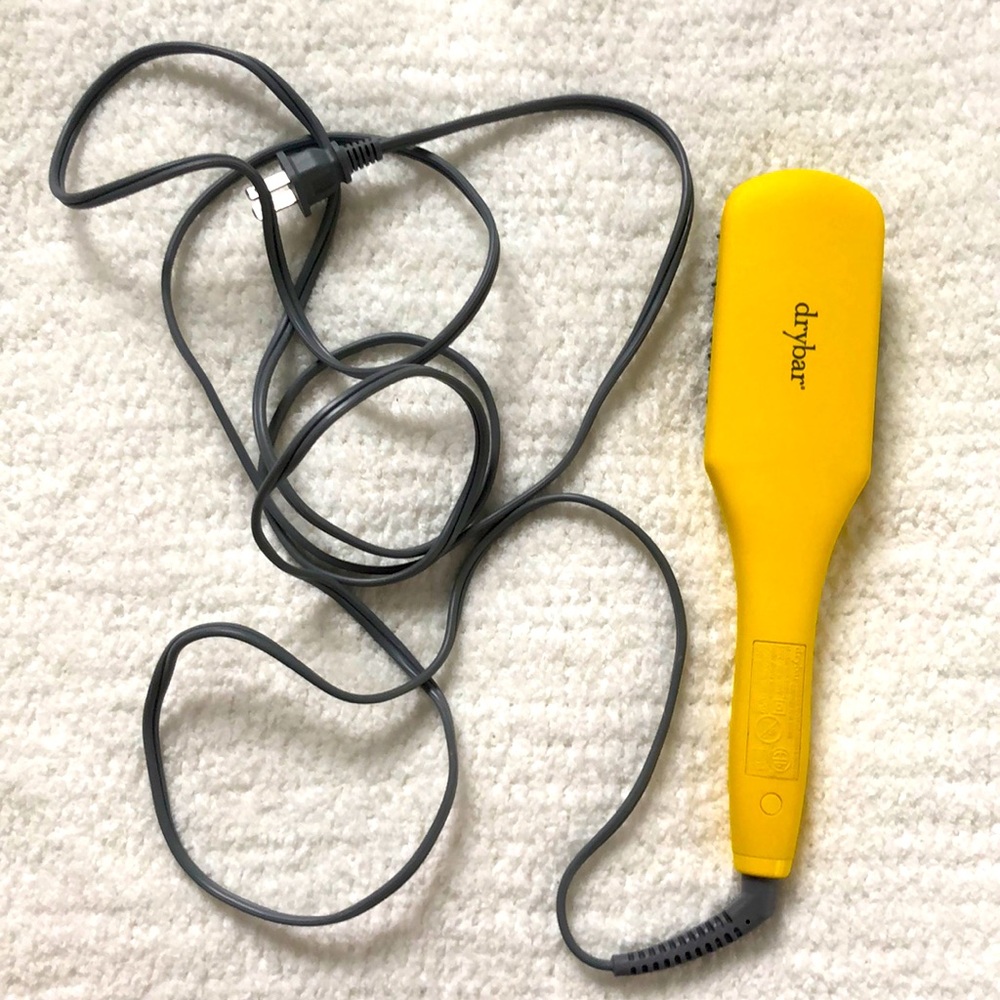 Drybar Brush Crush Heated Straightening Brush